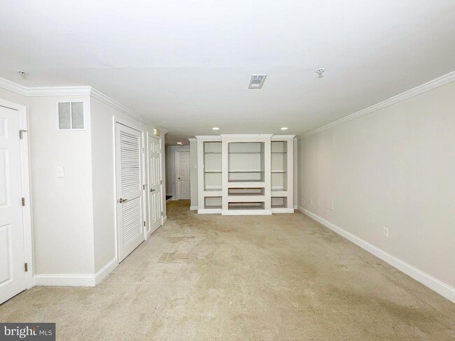 Building Photo - 12912 Marlton Center Dr