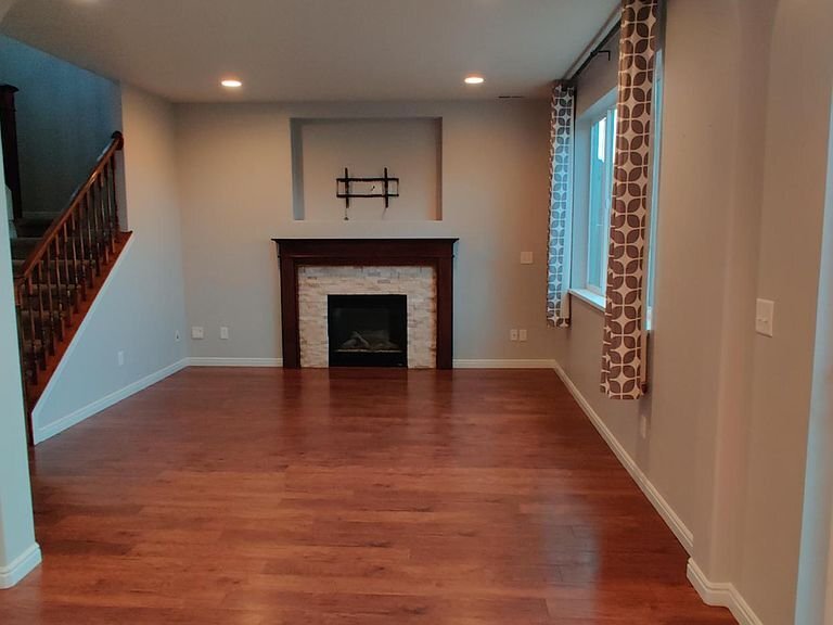 Building Photo - 1077 Kettering Dr