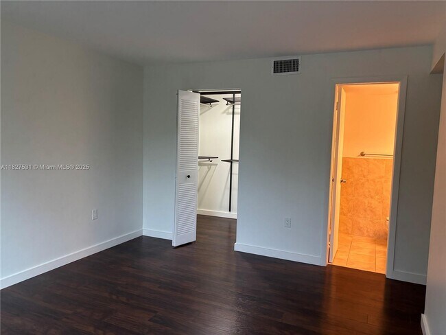 Building Photo - 6800 SW 45th Ln