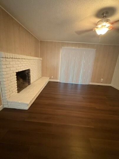 Primary Photo - 719 E Menlo Ave