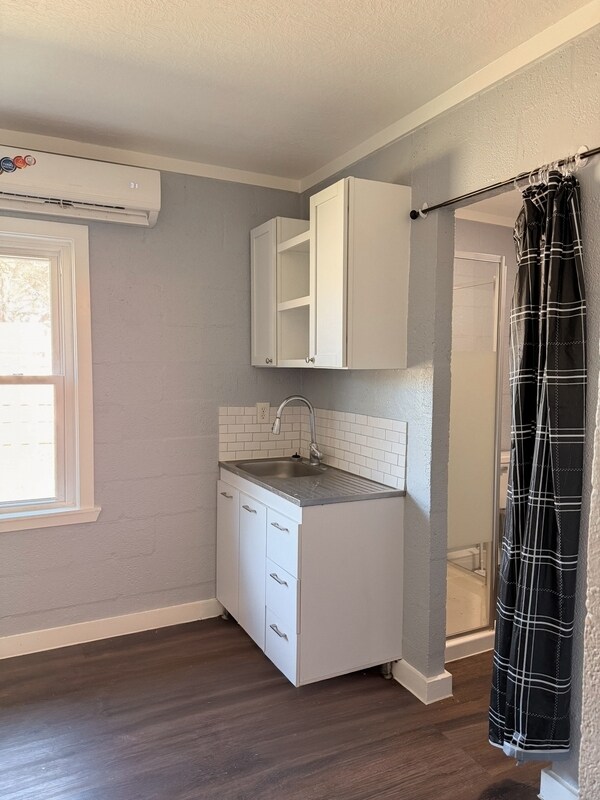 Building Photo - 415 N Beauregard St