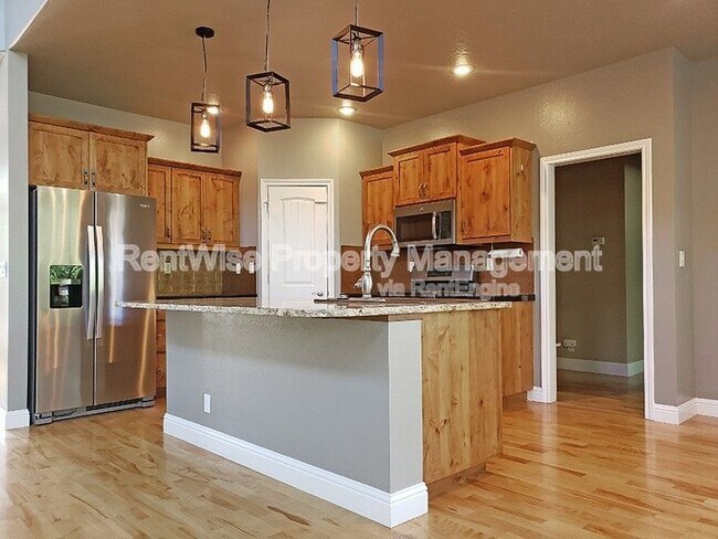 Building Photo - 1473 N Watson Way