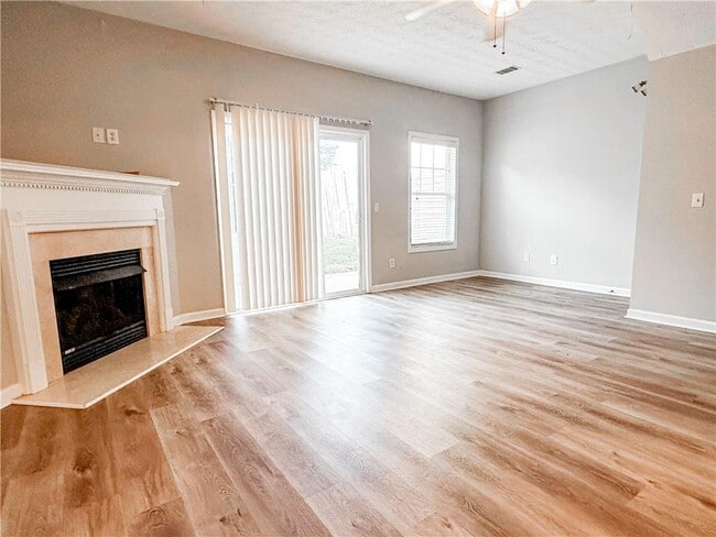 Building Photo - 14 Pearl Chambers Dr