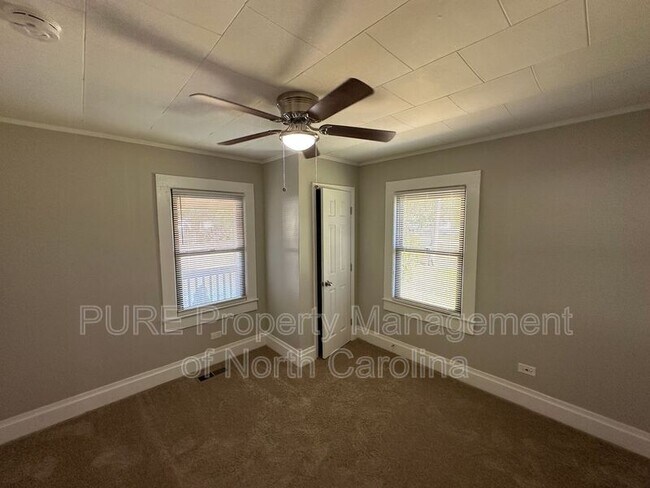 Building Photo - 111 Hillcrest Dr