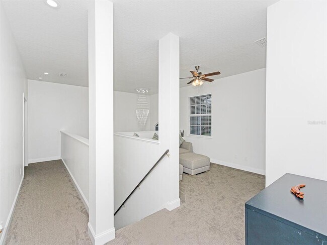 Building Photo - 687 Statenville Ct