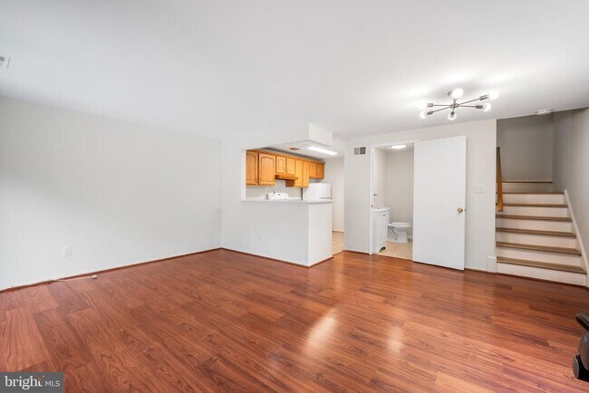 Building Photo - 9453 Chadburn Pl