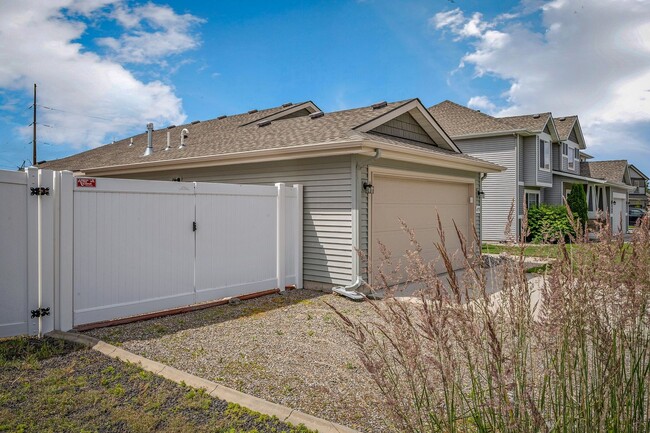 Building Photo - 3 bedroom home in Coeur dAlene