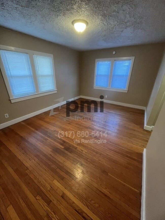 Building Photo - 1425 W Washington St