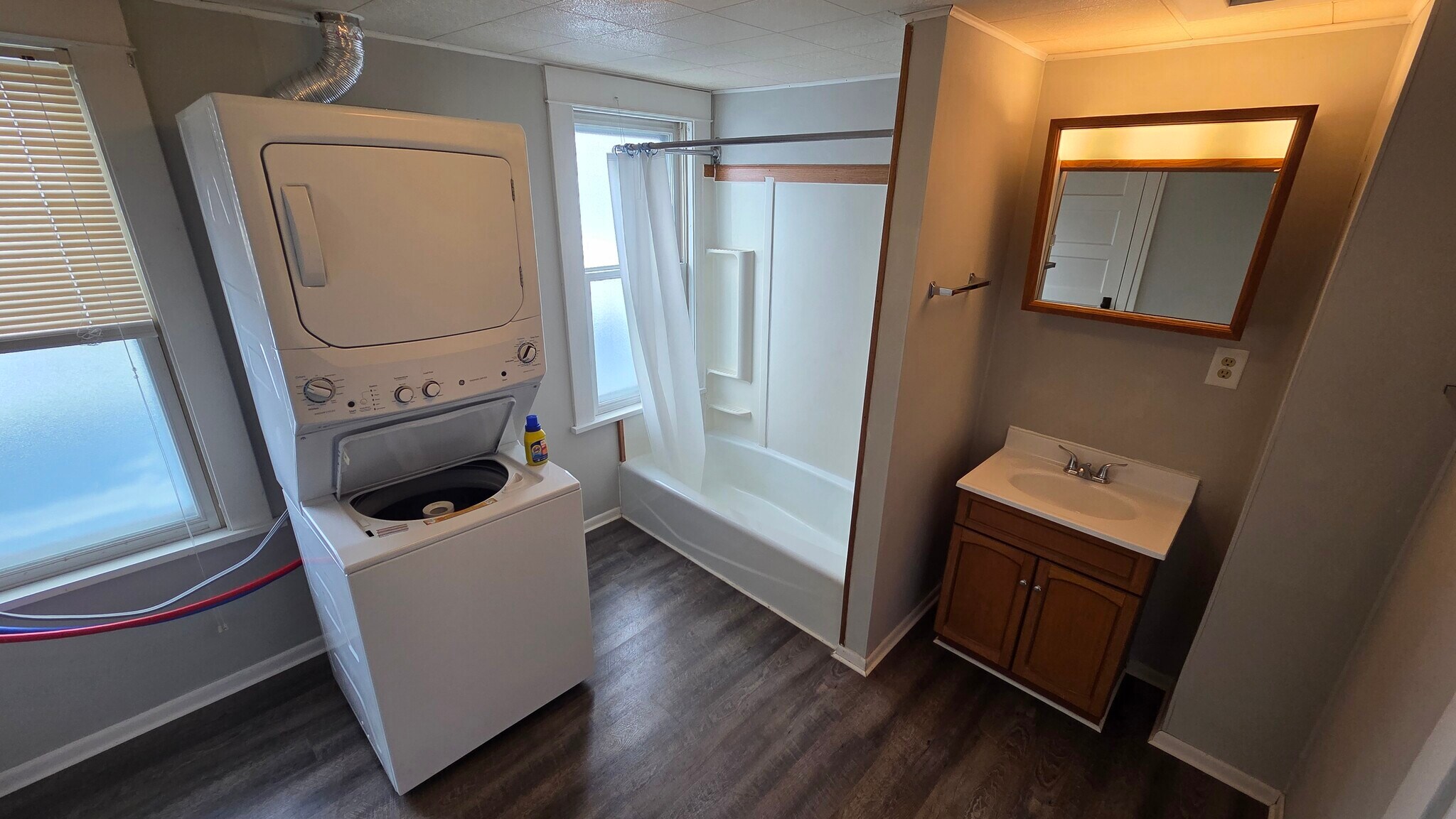 Building Photo - 919 Harney Ave