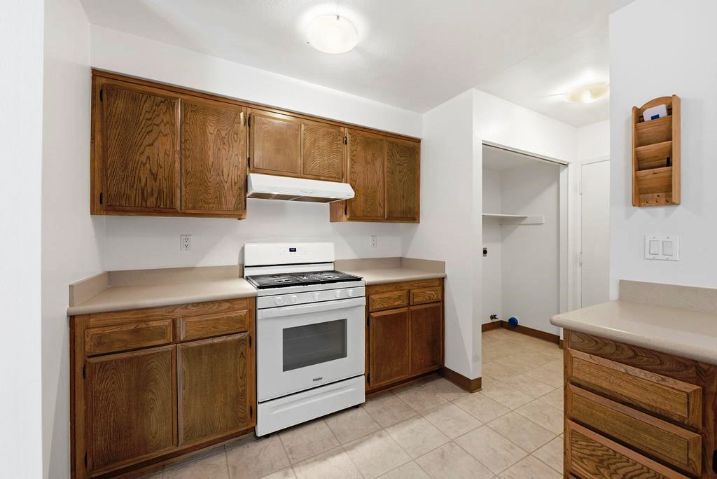 Building Photo - 28832 Conejo View Dr
