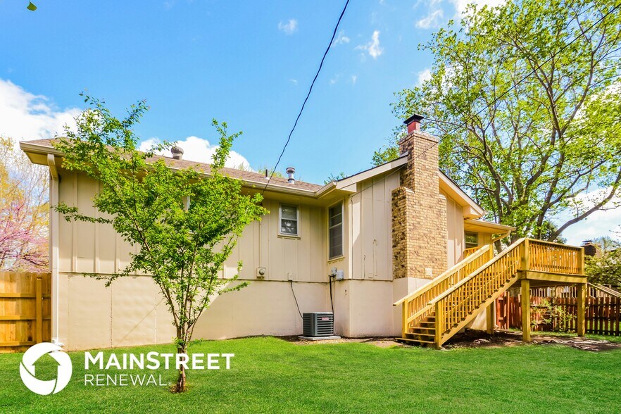 Building Photo - 16105 E 27th Ter S