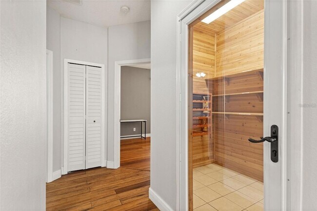 Building Photo - 15031 Huntcliff Park Way