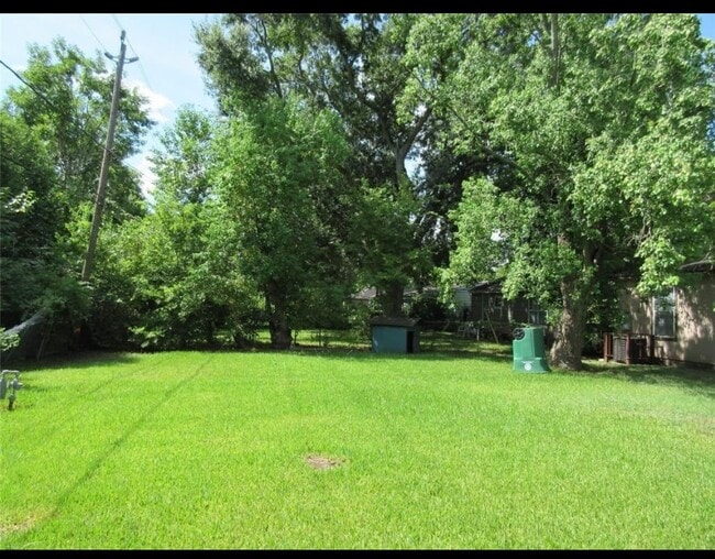 Building Photo - 10601 Murr Way