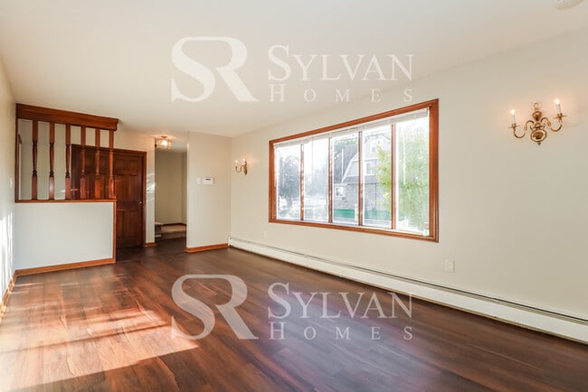 Building Photo - Carve Out a Great Life Here!