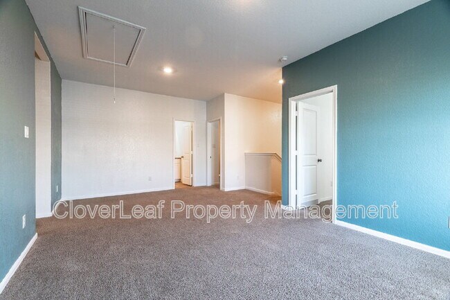 Building Photo - 422 Angel Trumpet Ct