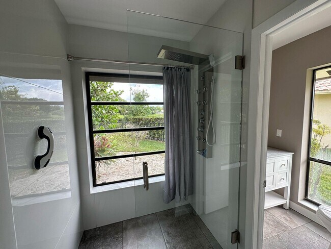 Building Photo - 7243 Encina Ln