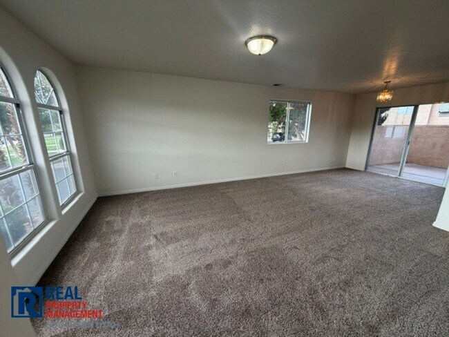 Building Photo - 1115 N 1570 W