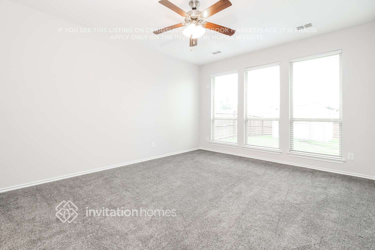 Building Photo - 3232 Tamarack Ln