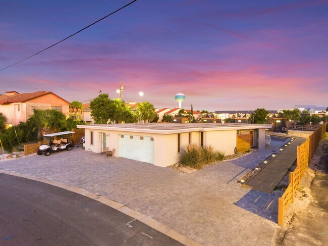 Building Photo - 316 Bream Ave