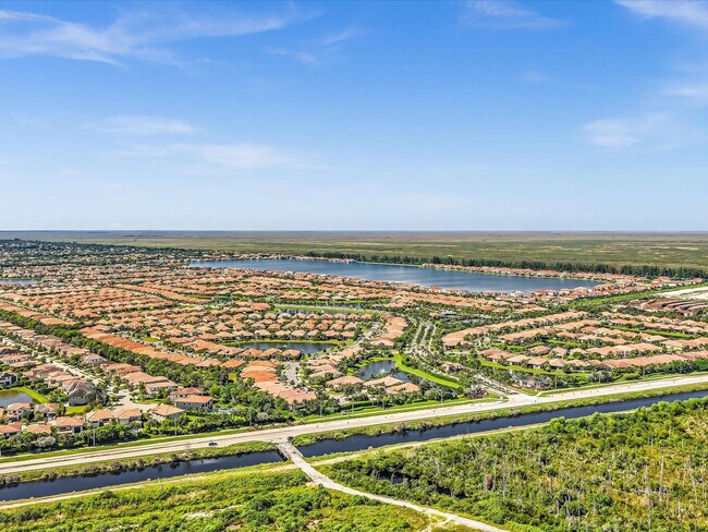 Building Photo - 8928 Bastille Cir E