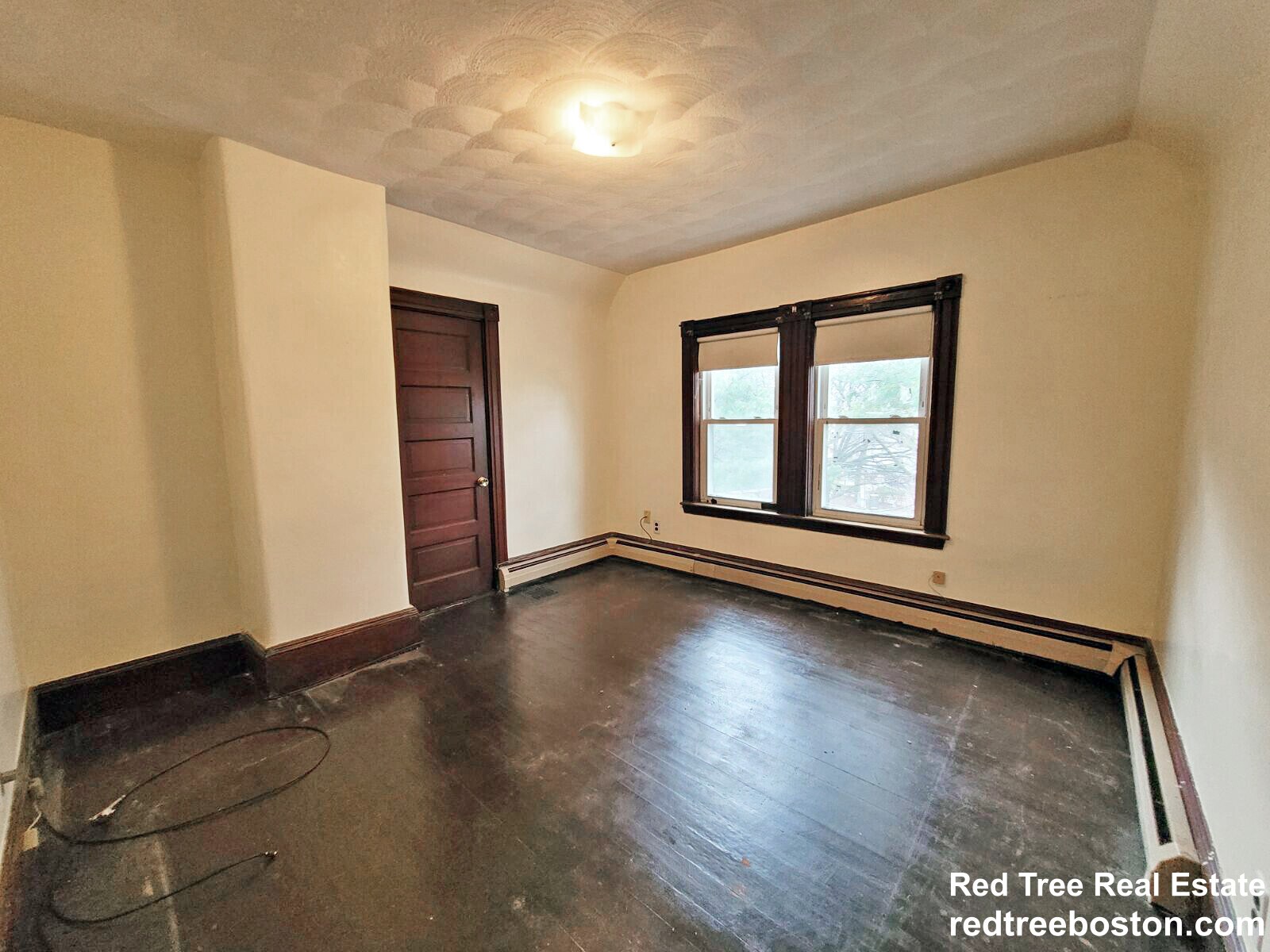 Building Photo - 168 Elm St