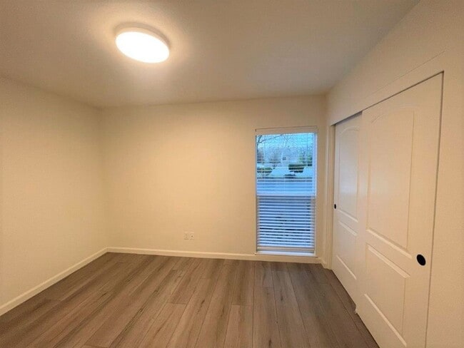 Building Photo - Coming Soon! Fully updated 2 bedroom 1.5 bath condo, walk to Ygnacio Plaza & Heather Farms Park!