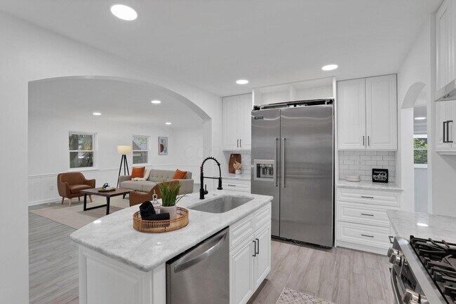 Building Photo - 2615 Northwest Blvd