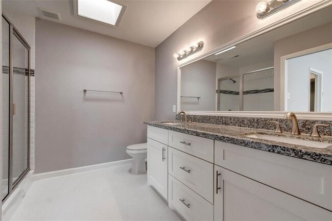 Building Photo - 13168 Trail Hollow Dr