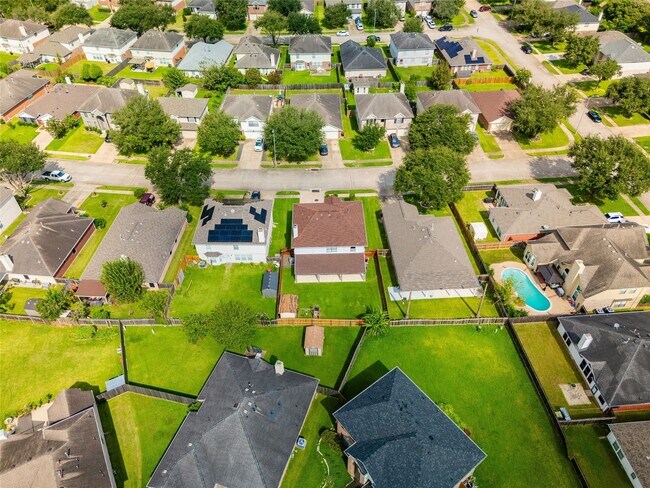 Building Photo - 16307 Split Willow Dr