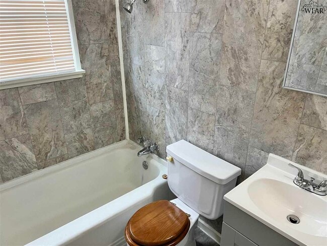 Building Photo - 202 FM 367