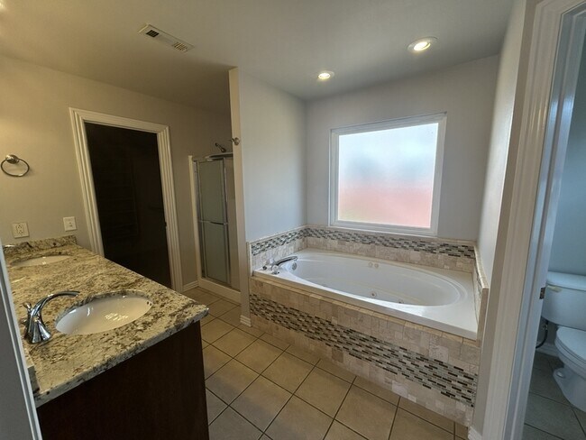 Building Photo - 4335 Georgia St