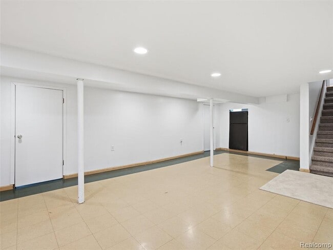 Building Photo - 2387 Sanders Pl