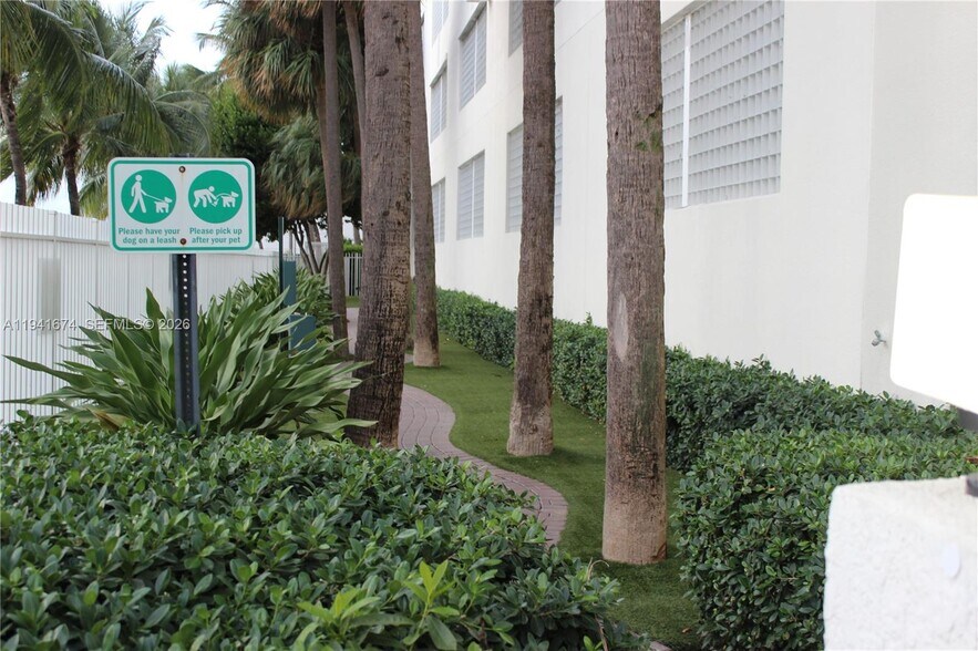 Building Photo - 650 West Ave