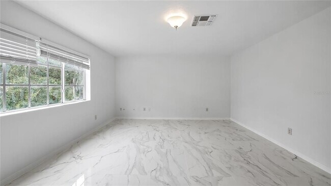 Building Photo - 7843 St Andrews Cir