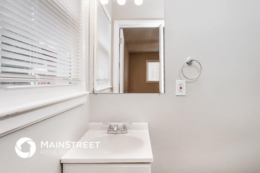 Building Photo - 9210 Omar Khayyam Blvd