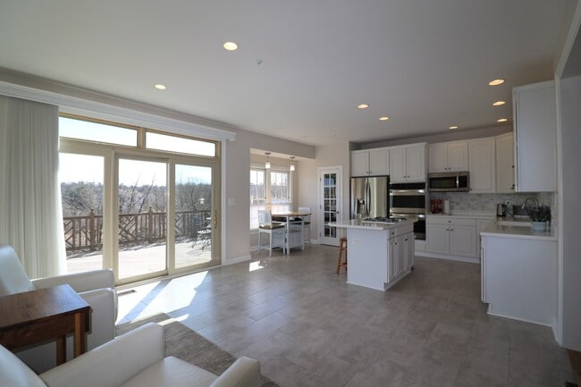 Building Photo - "Coming Soon" Luxury 4 Level Picturesque T...