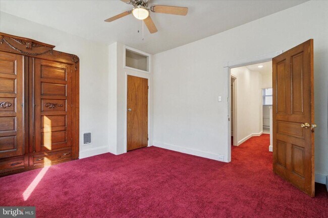 Building Photo - Charming 2-Bedroom Home with Private Yard ...