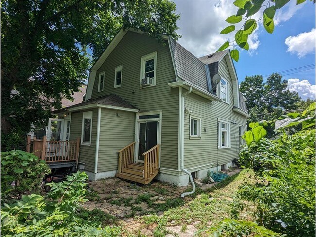 Building Photo - 283 Front Ave