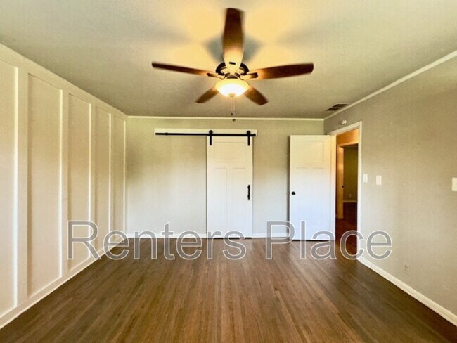 Building Photo - 4051 E 46th Pl