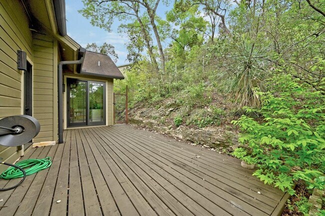 Building Photo - 307 Laurel Valley Rd