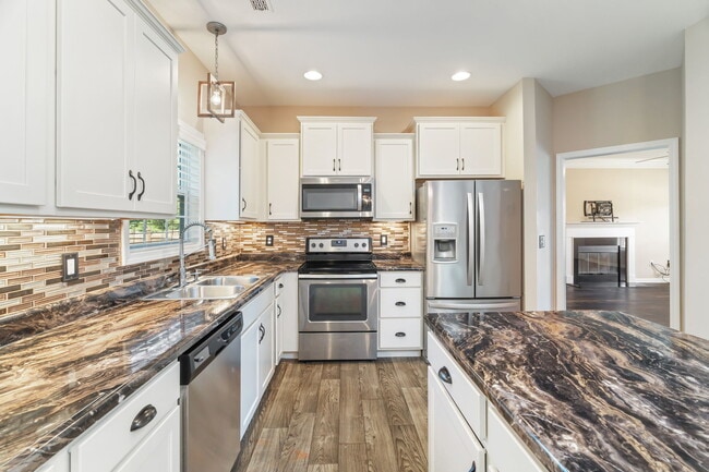 Building Photo - 7713 Budding Vine Ln