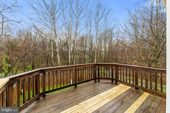 Building Photo - 1099 Longview Ln