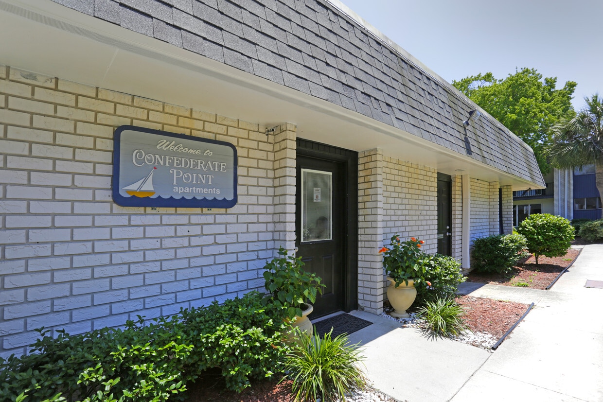 Shoreline Community Apartments Jacksonville