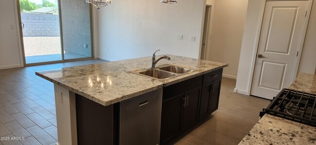 Building Photo - 20775 N Roadrunner Ln