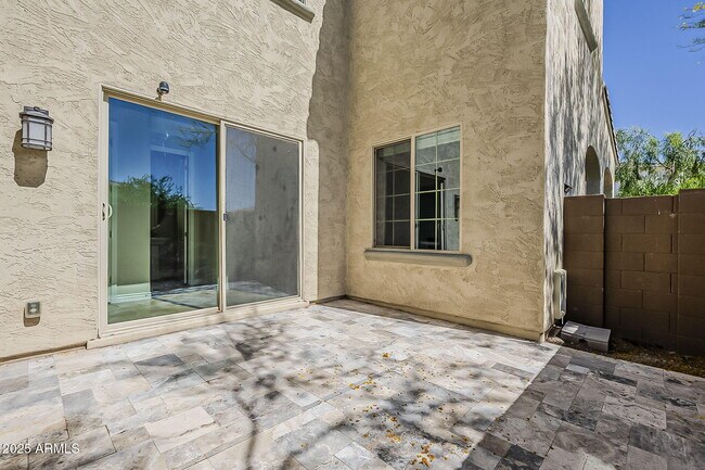 Building Photo - 3310 E Los Gatos Dr