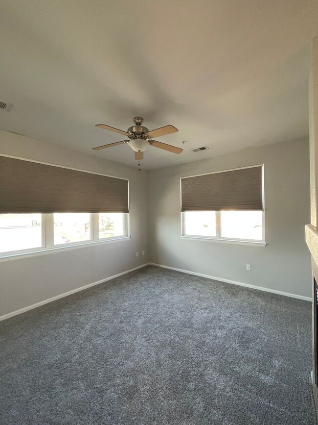 Building Photo - Spacious 2 Bed Condo in Arvada's Maple Lea...