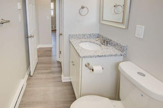 Building Photo - 7919 Thompson Rd