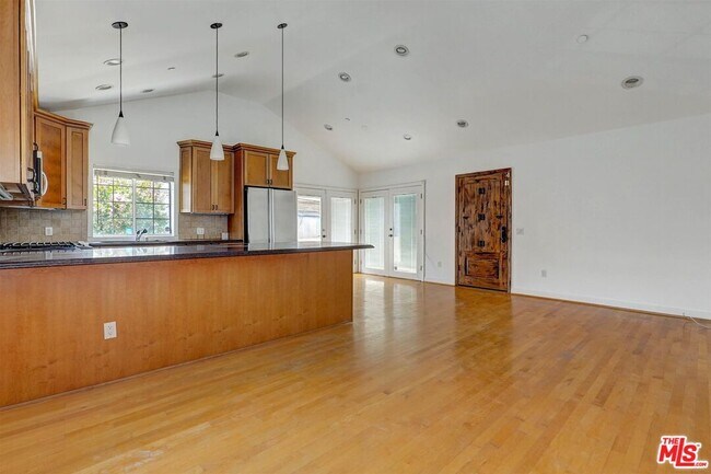 Building Photo - 456 Smithwood Dr