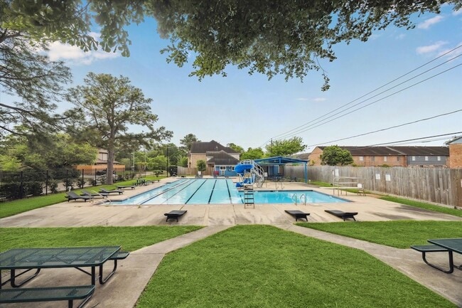 Building Photo - 14127 Britoak Ln