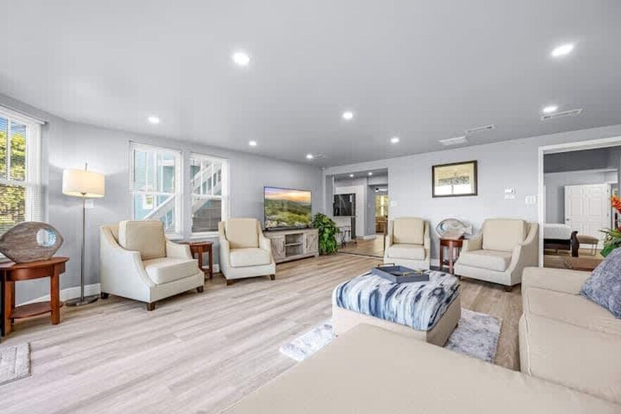 Building Photo - 6403 S Hwy A1A